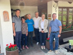 v. l. n. r.: Felix Stiegeler, Ingeborg und Peter Finkbeiner, Hardy Gutmann (Planer), Gabriele Wetter-Mayrock und Jürgen Kaiser